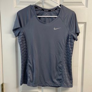 Medium Nike Dri-Fit Gray Top
